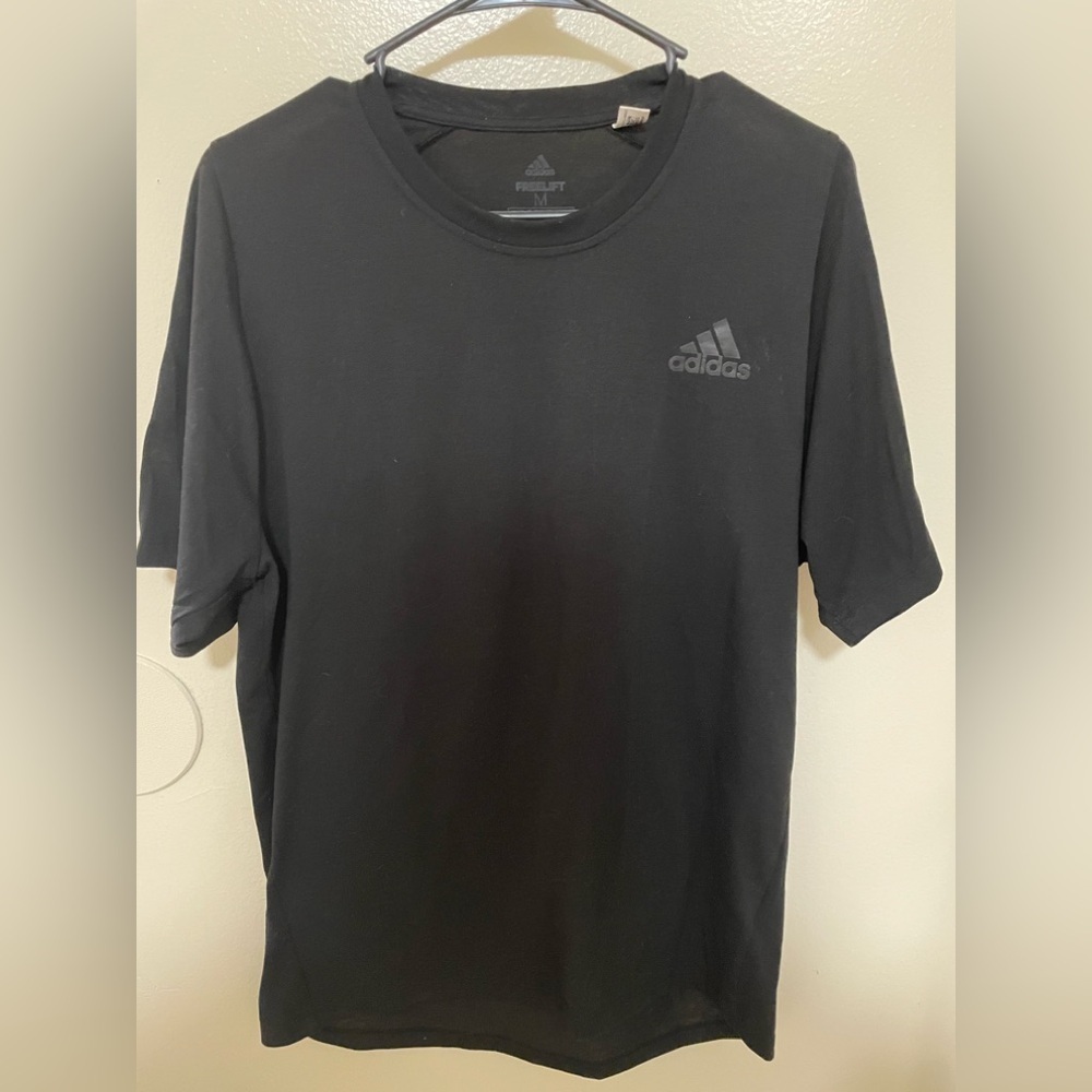 ✨Adidas Black Tee Size Medium New #B1 - Picture 1 of 5